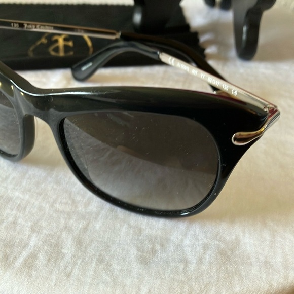 Juicy Couture: Black Wayfarer Sunglasses- Gray- case & cloth-
scratch & mark - Picture 6 of 16